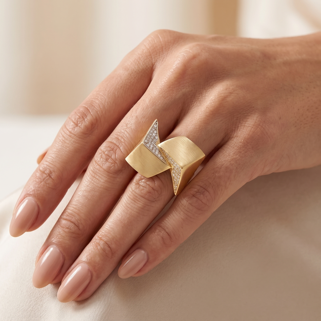 Gouden cocktail ring 14 karaat met zirkonia