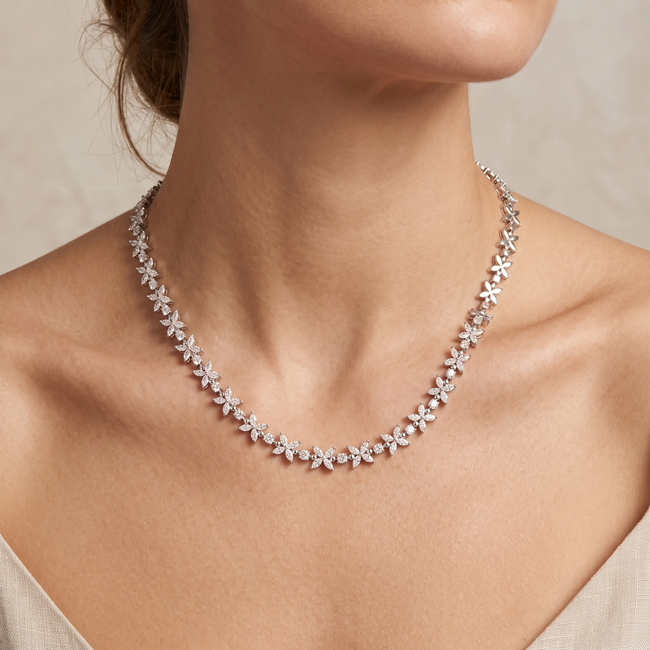 diamanten collier met 5.55 ct natuurlijke diamanten