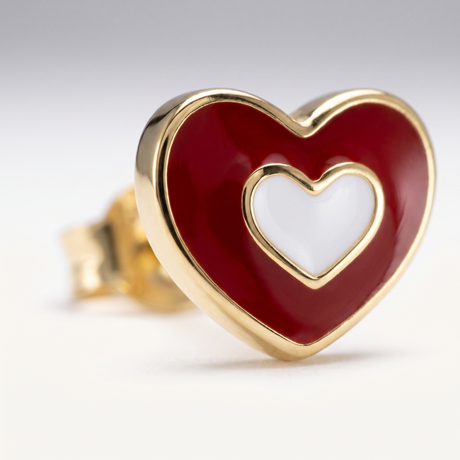 Gouden kinderoorbellen met rood emaille hartje, 4,5 mm