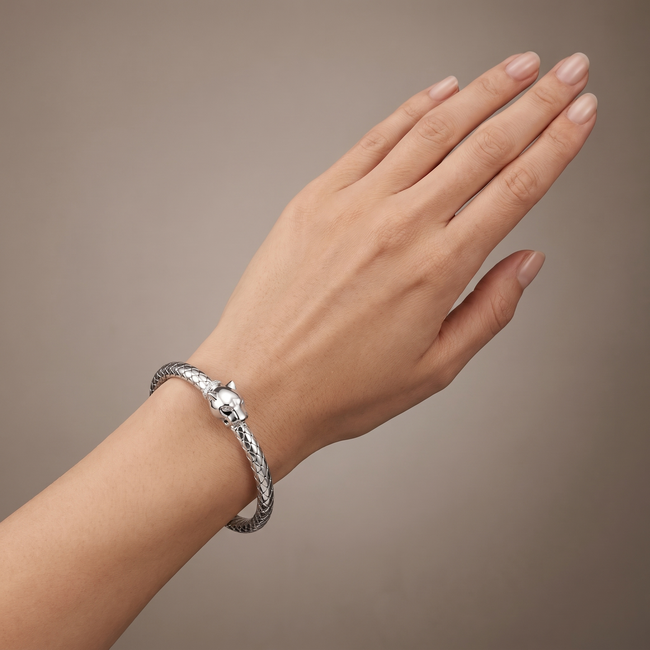 Zilveren Ronde Bangle Armband Met Panterkop Zirkonia