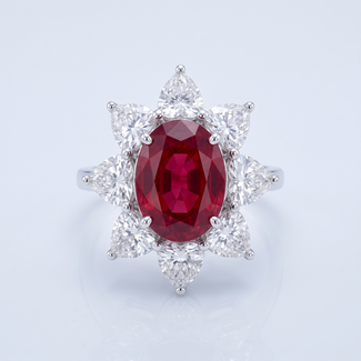 Witgouden Ring met Lab Robijn en Diamanten Halo