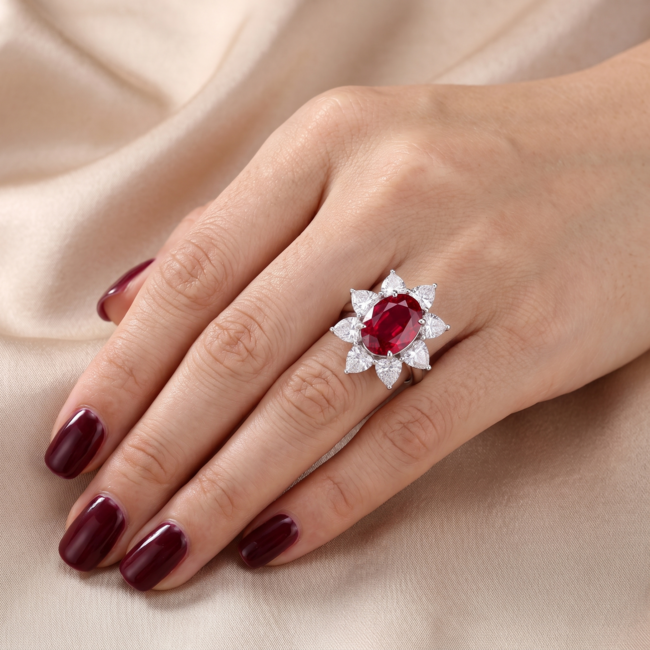 14 Karaat Witgouden Ring, Lab Robijn 5,25 ct met Diamanten Ster