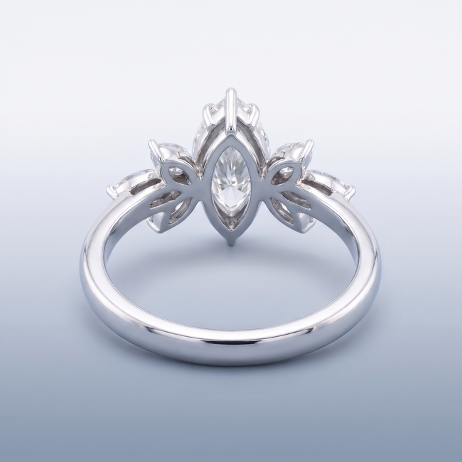 Witgouden Ring maat 17 1/4 met Marquise Lab Diamant 1,00 ct en Vleugelmotief