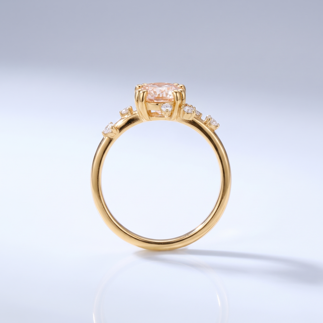 Solitaire Ring met Roze Lab Diamant en Accentdiamantjes