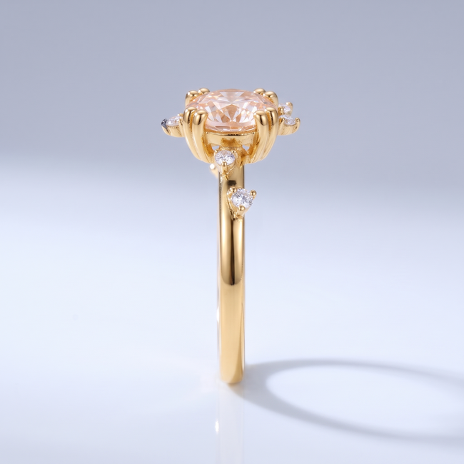 Solitaire Ring met Roze Lab Diamant en Accentdiamantjes