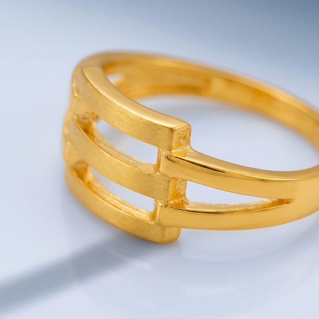 Statement Ring met Geometrisch Bandmotief  22 Karaat Goud