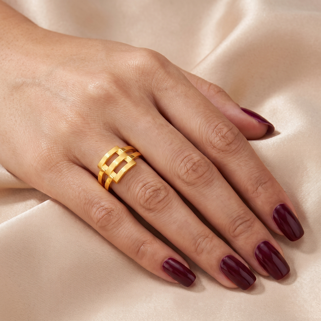 Statement Ring met Geometrisch Bandmotief  22 Karaat Goud