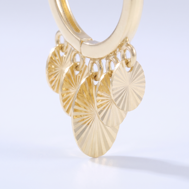 Kleine Gouden Creolen 14 Karaat met Diamantslijp Hangertjes