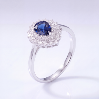 Saffier Ring met Diamant Halo
