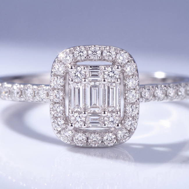14 Karaat Witgouden Halo Ring met Baguette Diamant