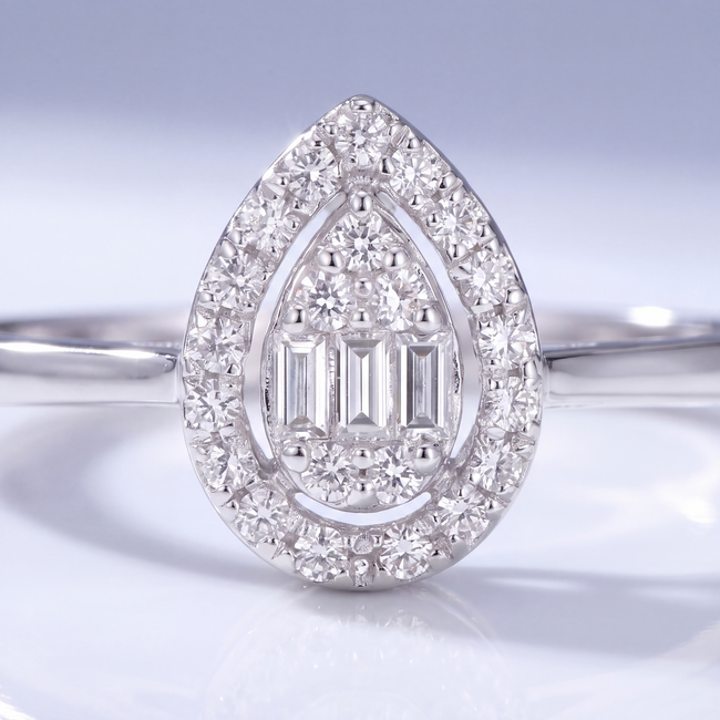 14 Karaat Witgouden Druppel Ring met Baguette Diamant