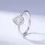 14 Karaat Witgouden Druppel Ring met Baguette Diamant