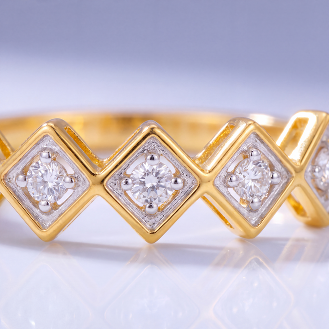 Roodgouden zigzag ring 22 karaat met zirkonia