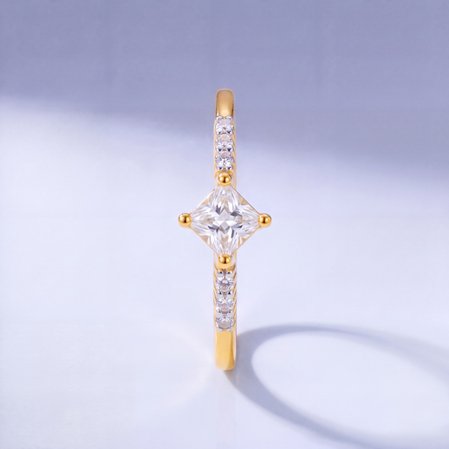 Roodgouden princess cut ring 22 karaat met zirkonia