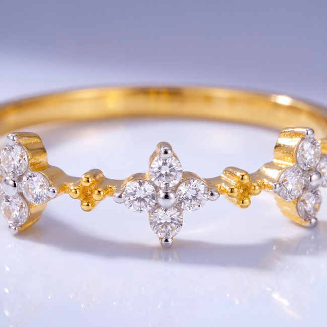 Roodgouden bloemen ring 22 karaat met zirkonia