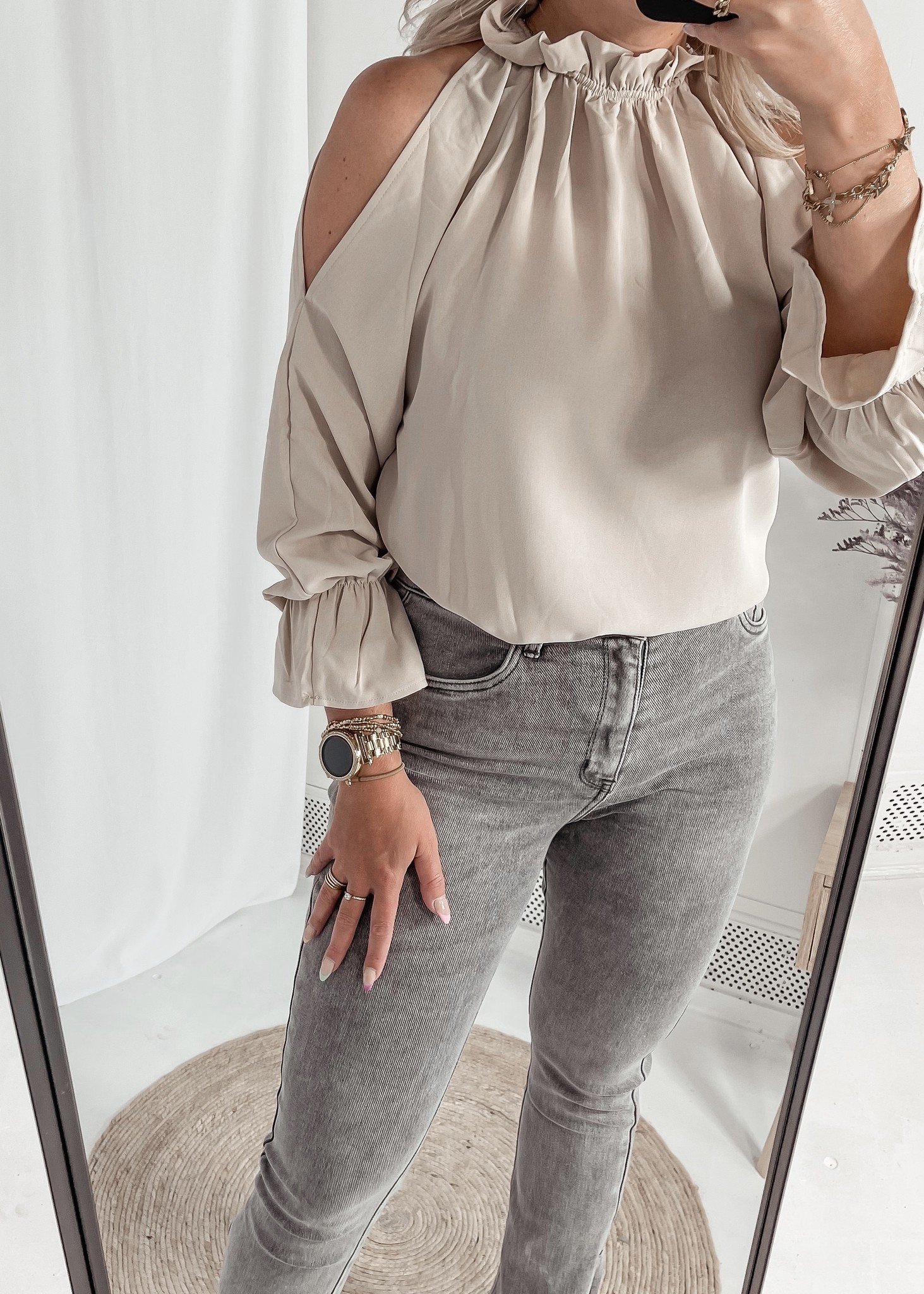 OPEN SHOULDER BLOUSE BEIGE - Yabfashion.nl