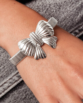bow bangle bracelet ♡ silver