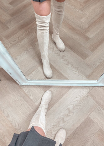 SUEDE OVERKNEE BOOTS BEIGE