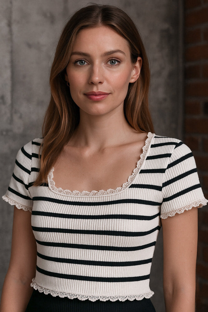 STRIPED LACE TOP BLACK WHITE STRIPED LACE TOP BLACK WHITE