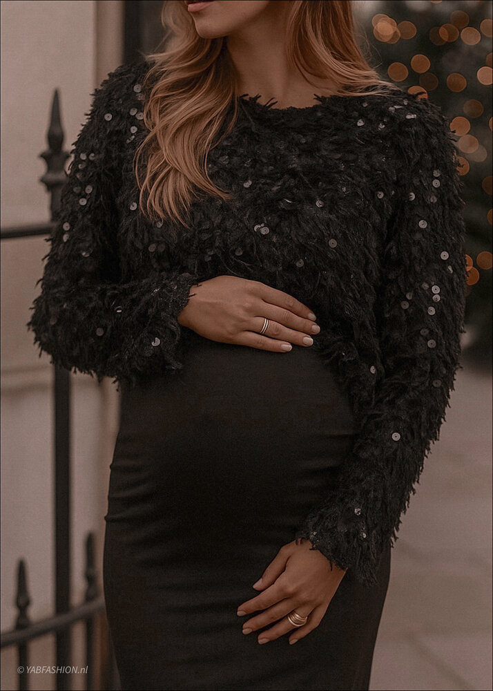 FEATHER PAILLETTE TOP BLACK