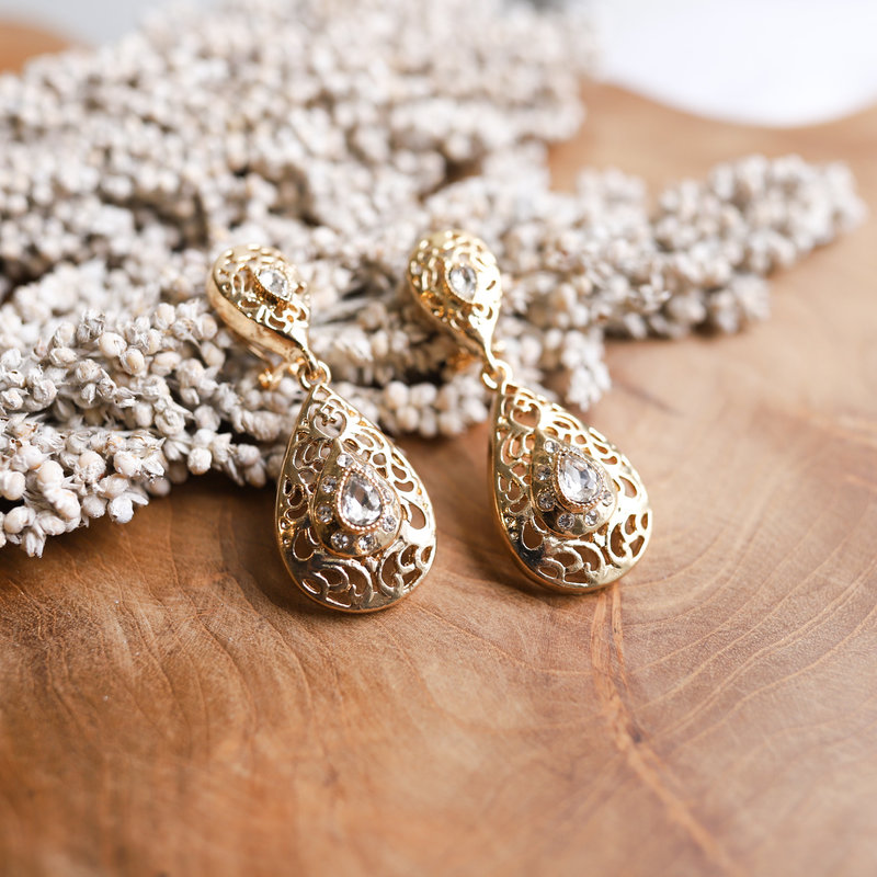 TEARDROP EARRINGS