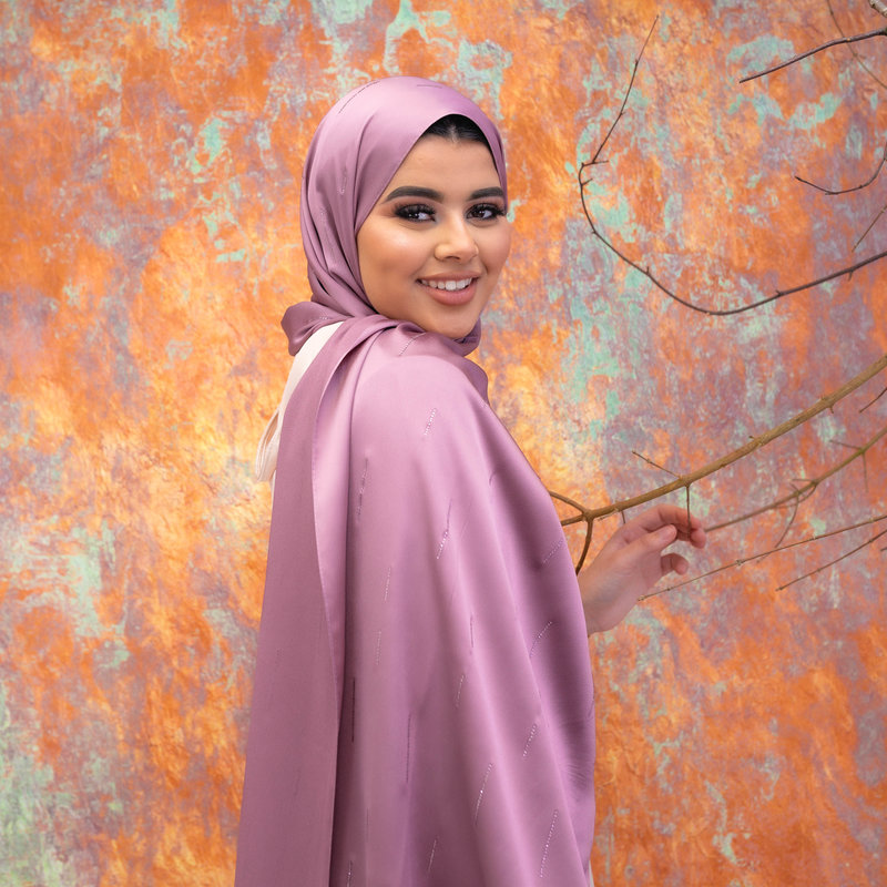Hijab Indra Pale Violet Red