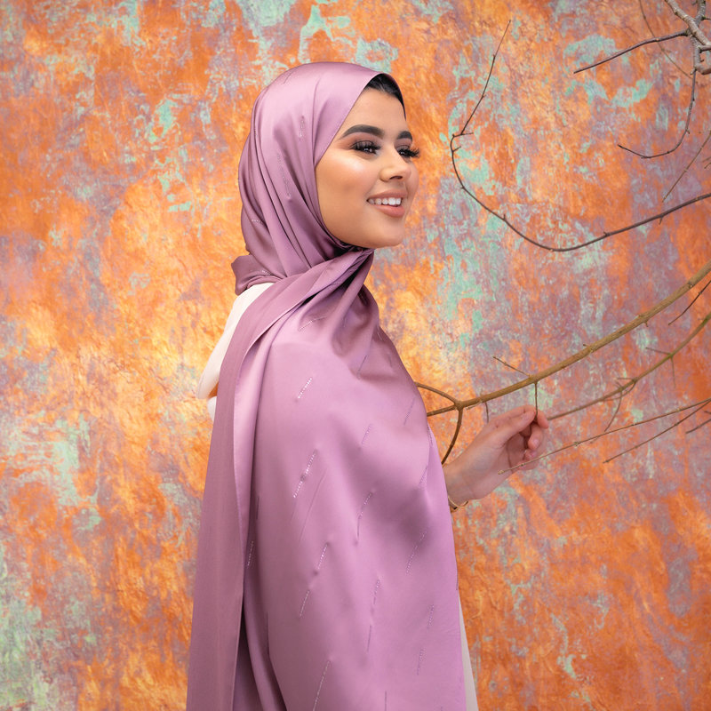 Hijab Indra Pale Violet Red