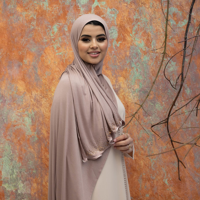 Hijab Veronica Nude