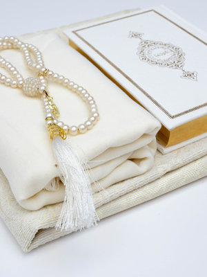 Gift Box with quran, tasbih and sejada White