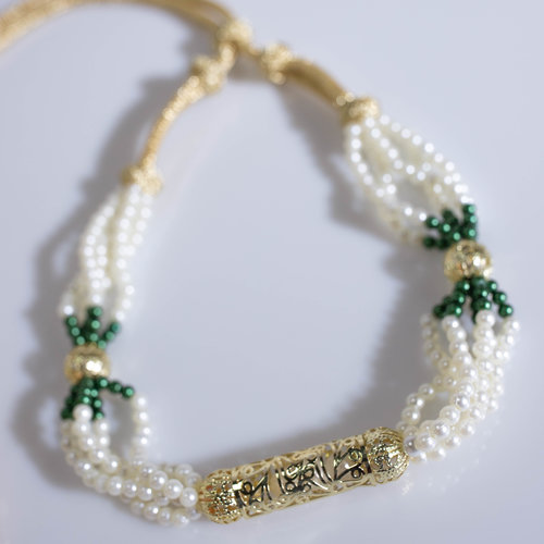 WHITE  GREEN PEARL NECKLACE LAILA