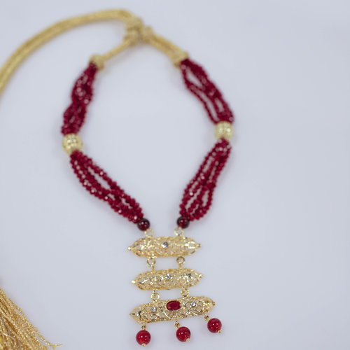 RED NECKLACE HNIA