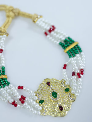 GREEN RED PEARL NECKLACE