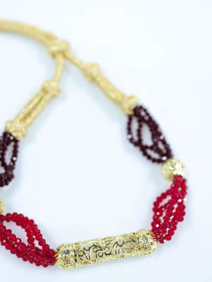 RED NECKLACE MI