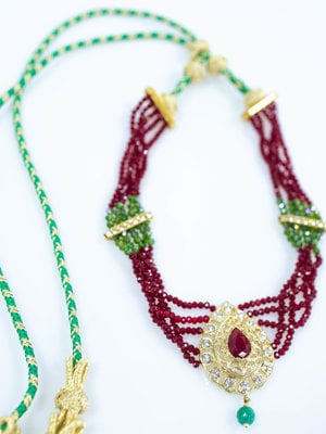 RED GREEN NECKLACE YUYA