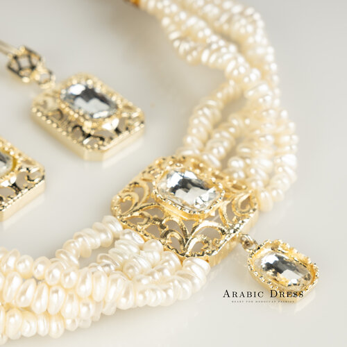 Pearl white Nisa necklace set