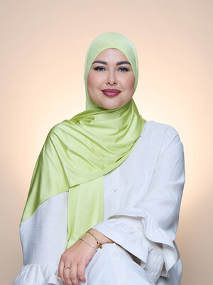 Hijab Premium Satin  Mae Tea Green