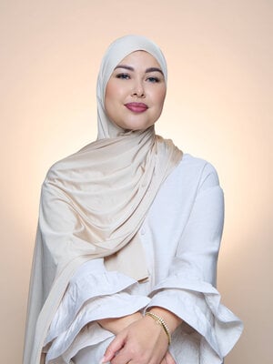 Hijab Premium Satin  Mae  Peach Puff