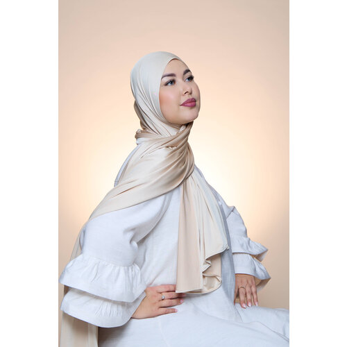 Hijab Premium Satin  Mae  Peach Puff