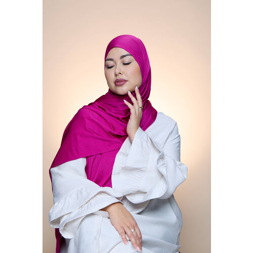 Hijab Premium Satin  Mae Magenta