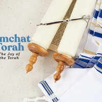Simchat Torah – What Is the Festival of the Torah? | Learn About Jewish Holidays