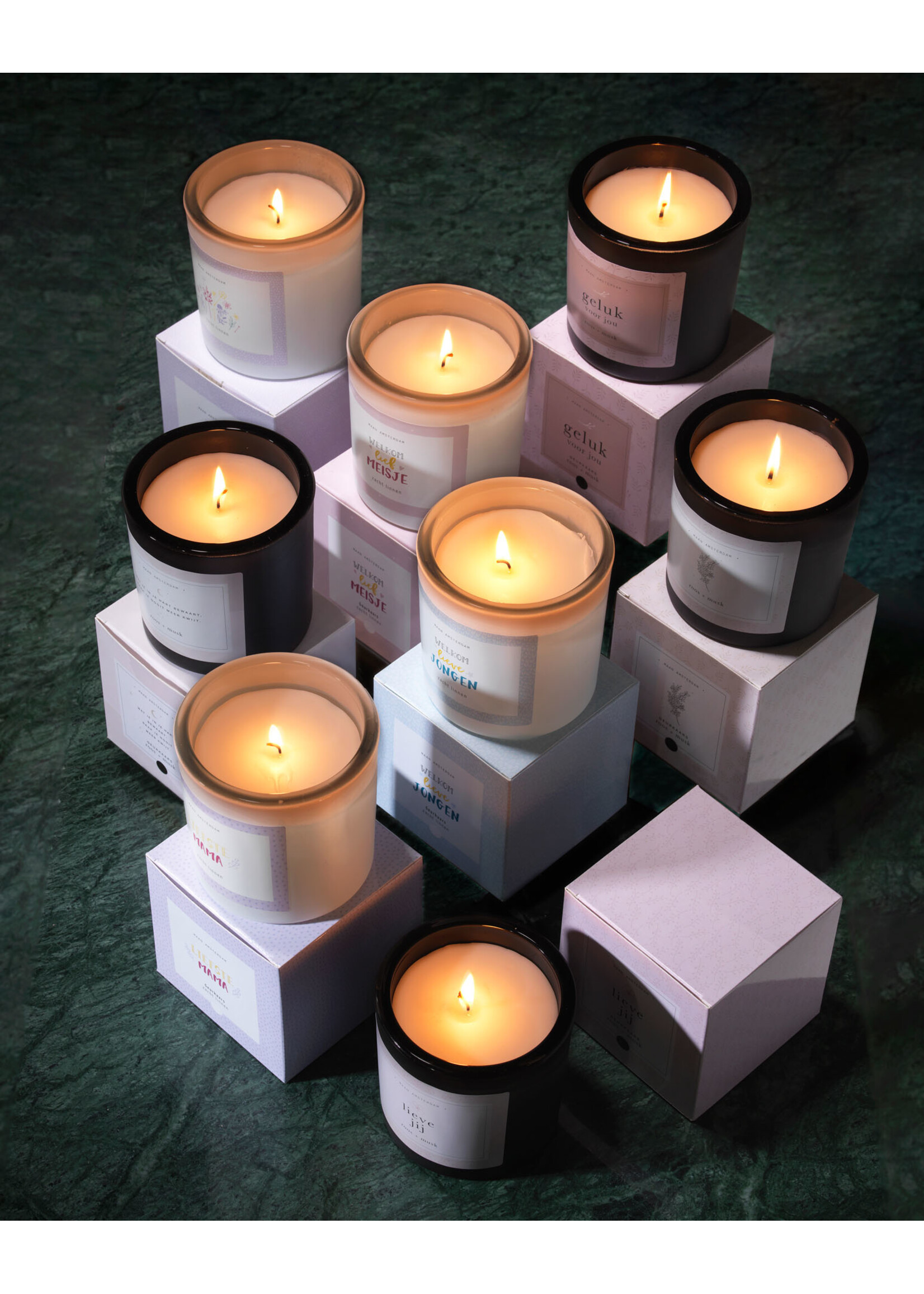 Maan Amsterdam Geurkaars zwart - Wat je in je hart bewaart - Eclipse