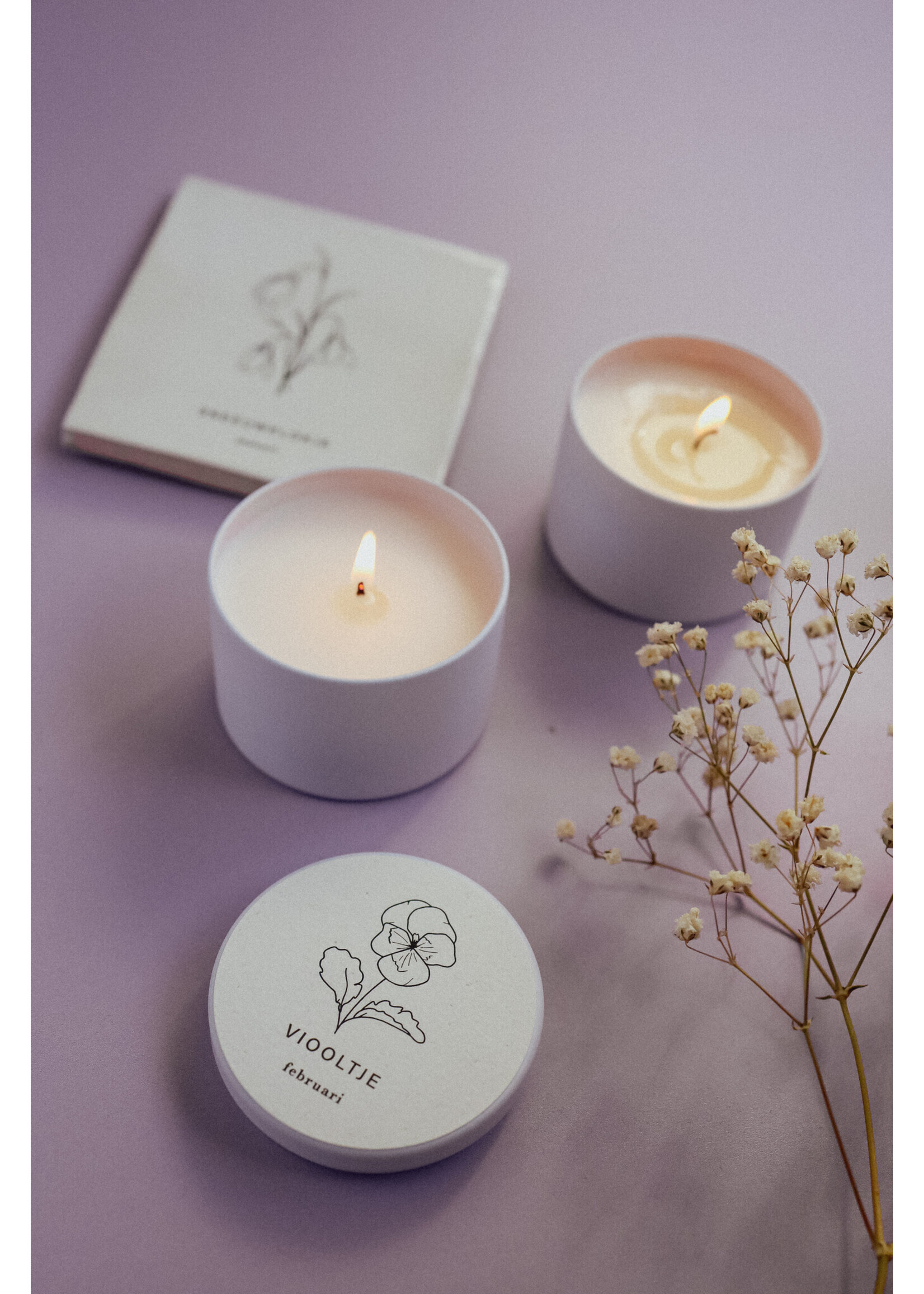 Maan Amsterdam Geurkaarsje - Geboortebloem juli in wit blikje