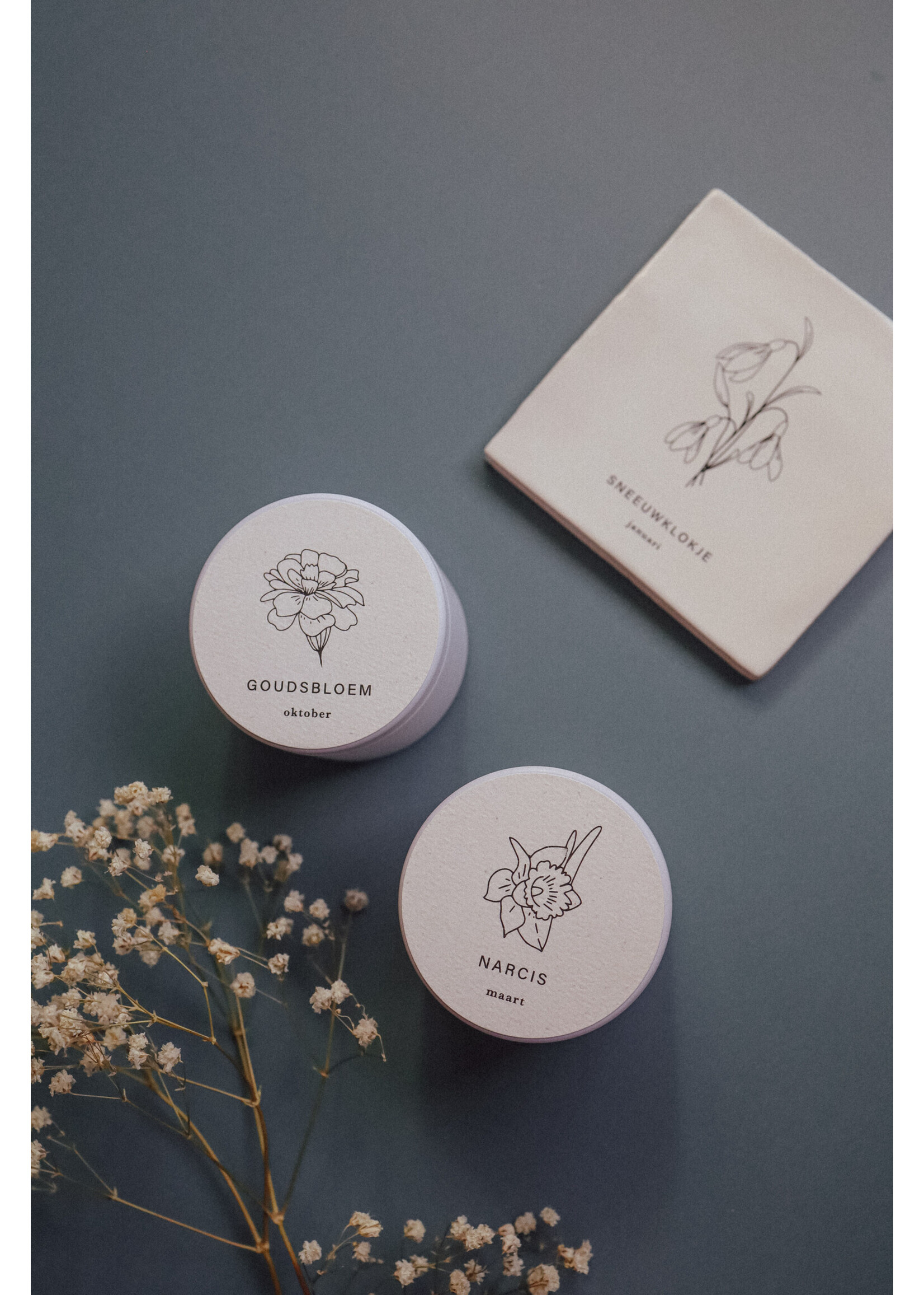 Maan Amsterdam Geurkaarsje - Geboortebloem juli in wit blikje