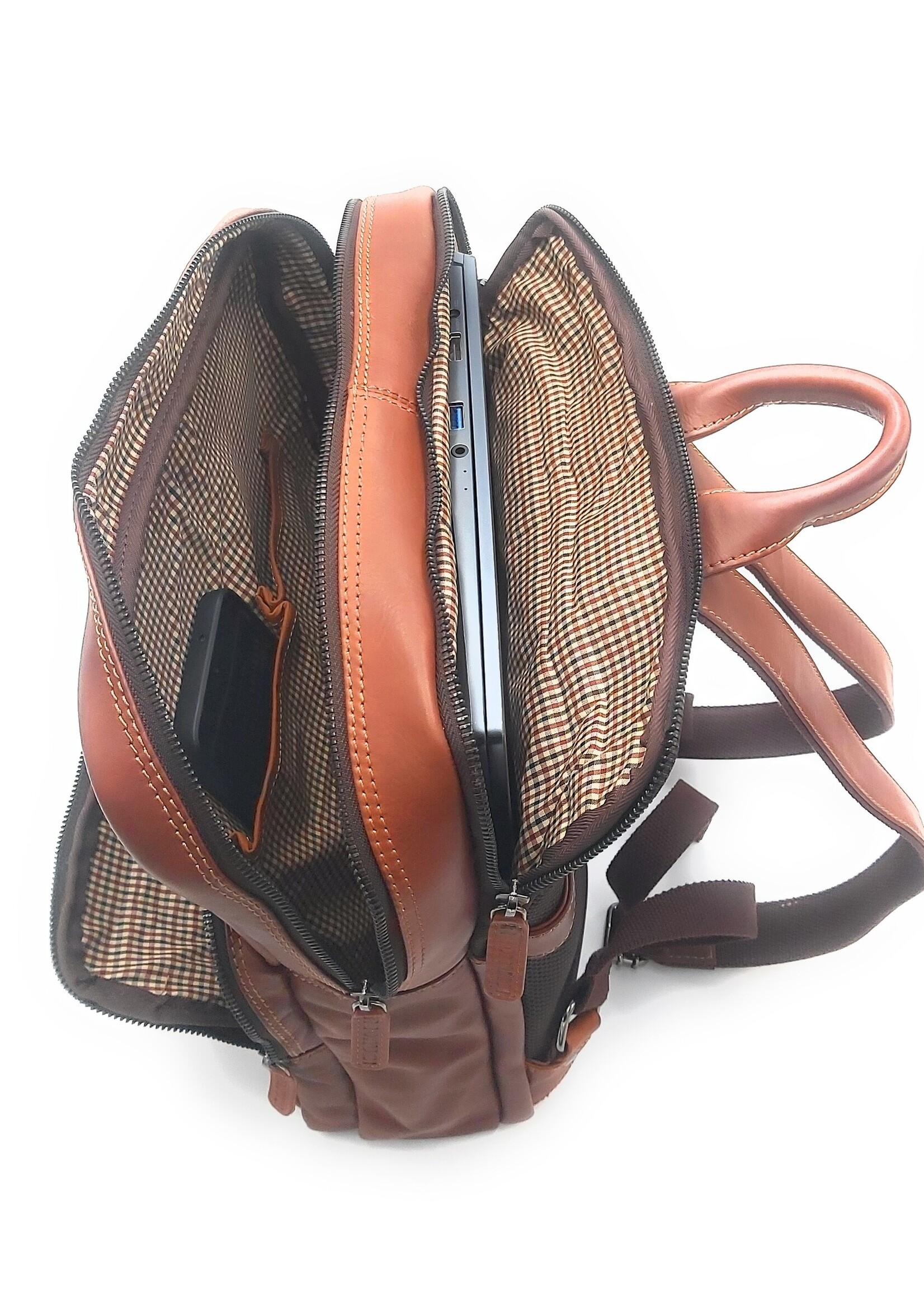 REDRUBI REDRUBI UM/6/1103 braun/cognac - Echtleder - Rucksack - Laptoptasche - robust - Vintage-Leder mit RFID-Schutz - braun / cognac