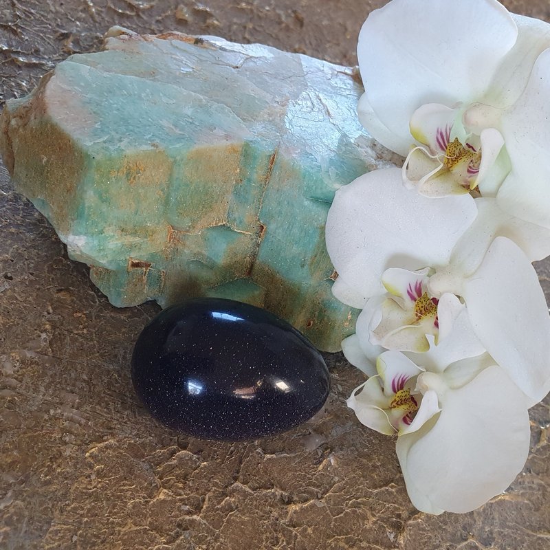 Blue Gold stone yoni egg