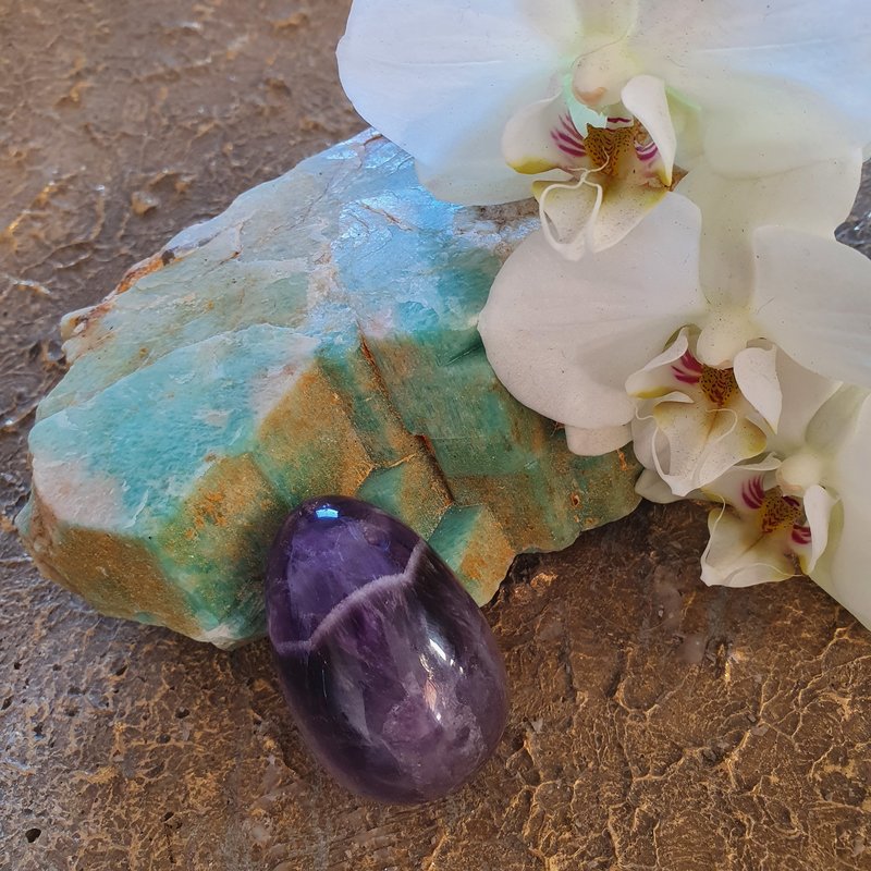 Chevron Amethyst yoni egg