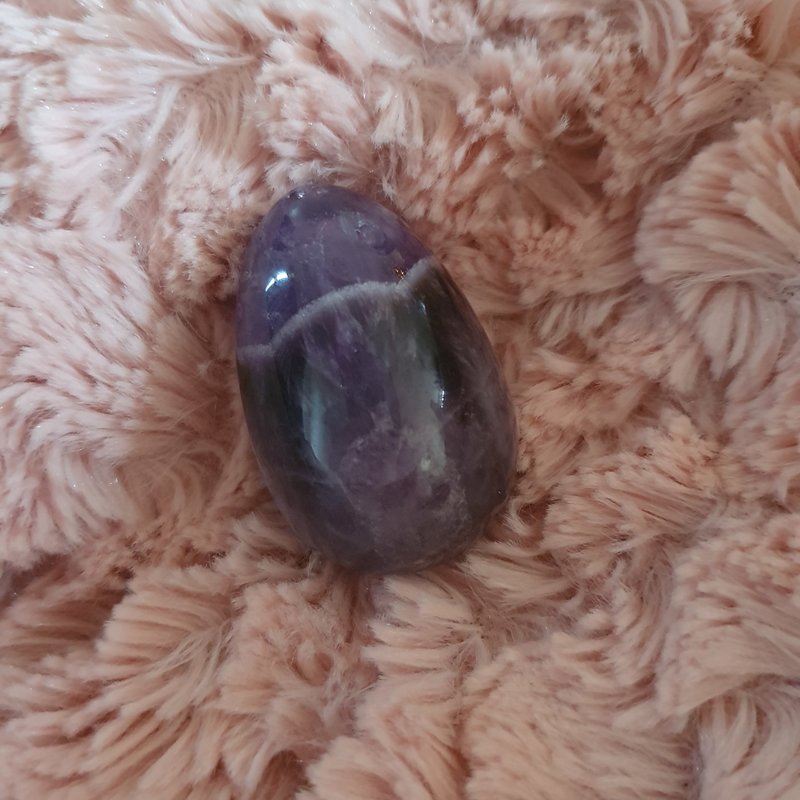 Chevron Amethyst yoni egg