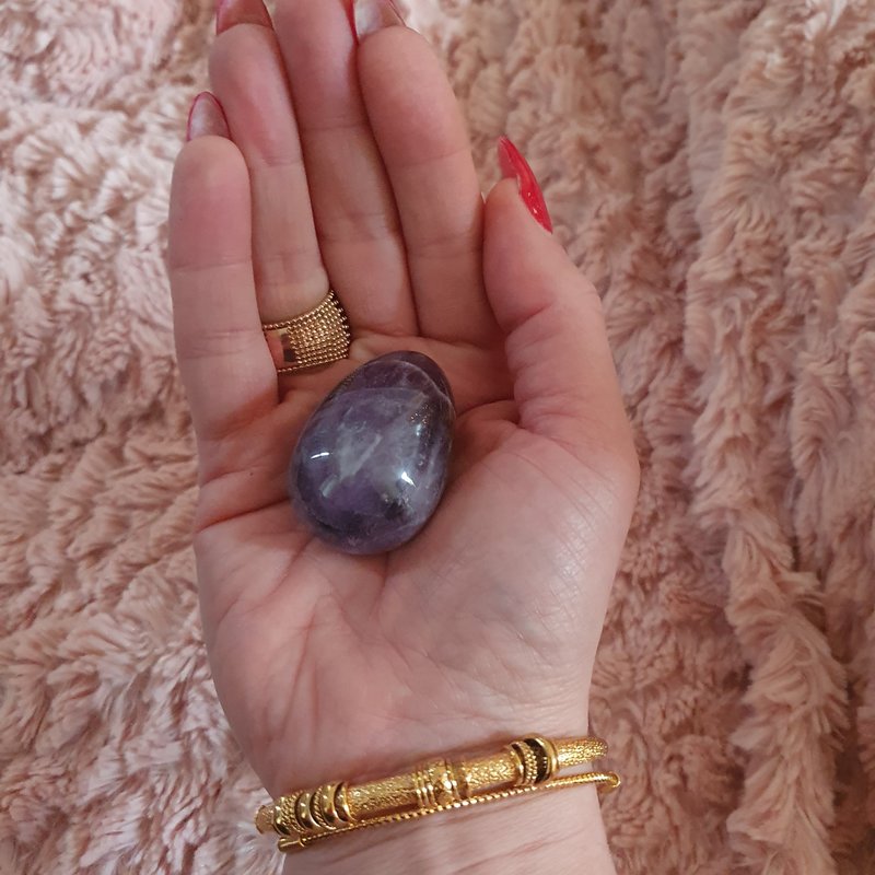 Chevron Amethyst yoni egg