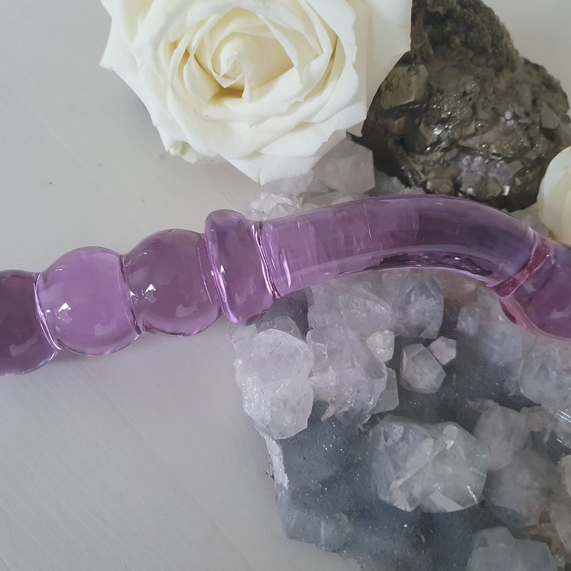 The Courtesan glass  yoni wand