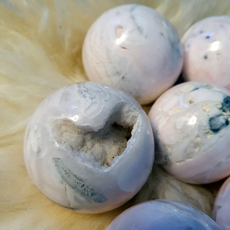 Mangano Calcite Sphere